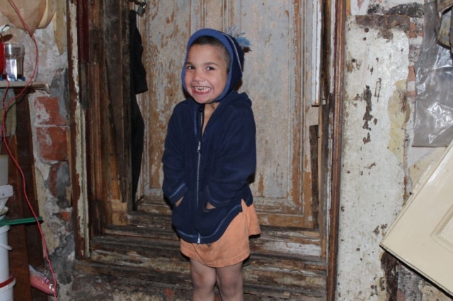 Food, clothing and healthcare for street children